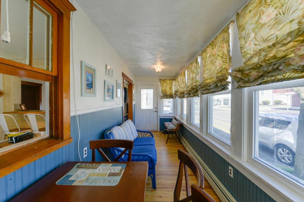 Near Convention Center and Boardwalk! Apt with Sunroom